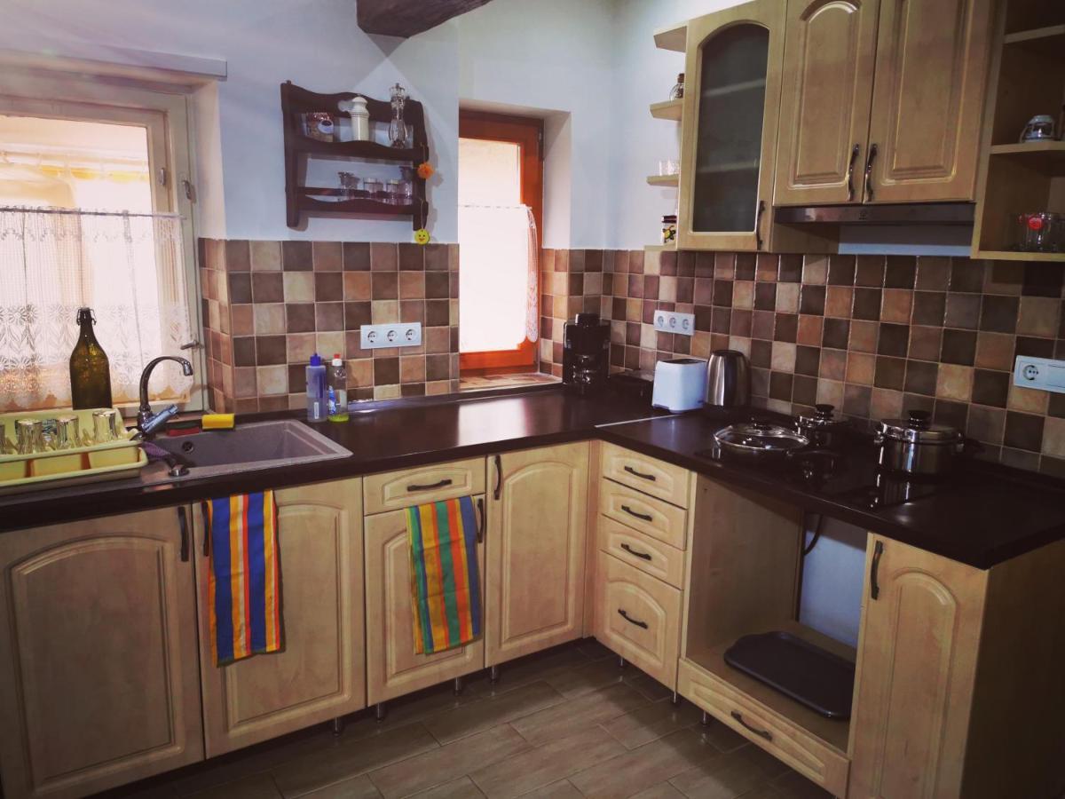 Tornacos Vendeghaz Apartment Eger Bagian luar foto